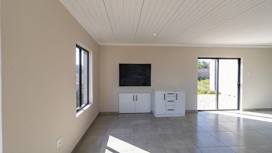 3 Bedroom Property for Sale in Vredenburg Western Cape